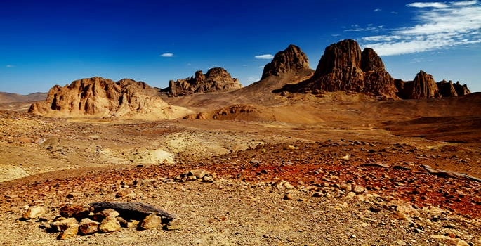 Visite de l'Algérie : le désert de l'Assekrem dans le Hoggar Akaoka