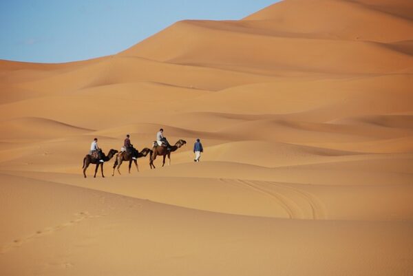 Randonnée et découverte du Tassili lors d'un voyage en Libye